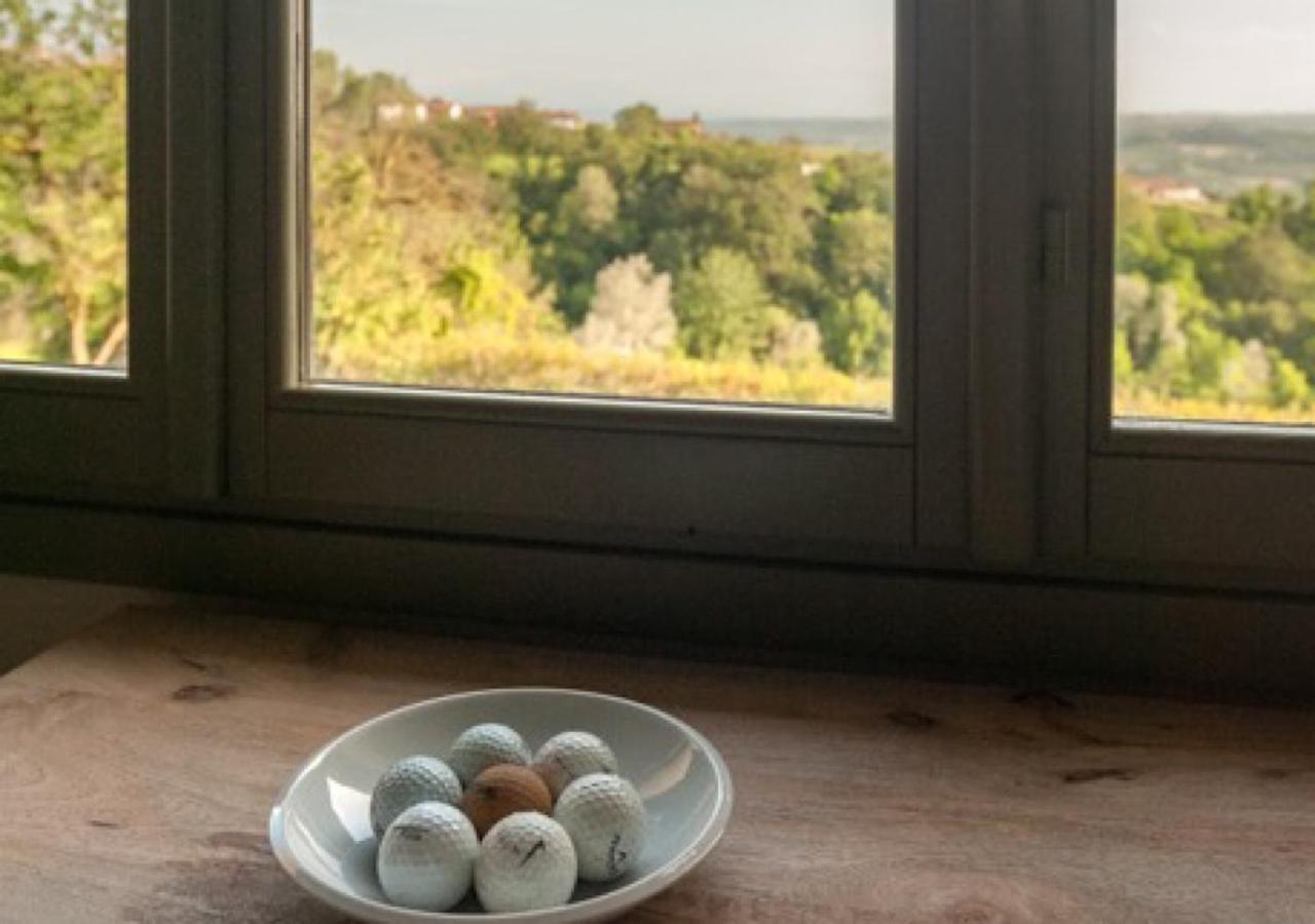 Apartmán Charming Loft Golf Club Barolo Novello Exteriér fotografie