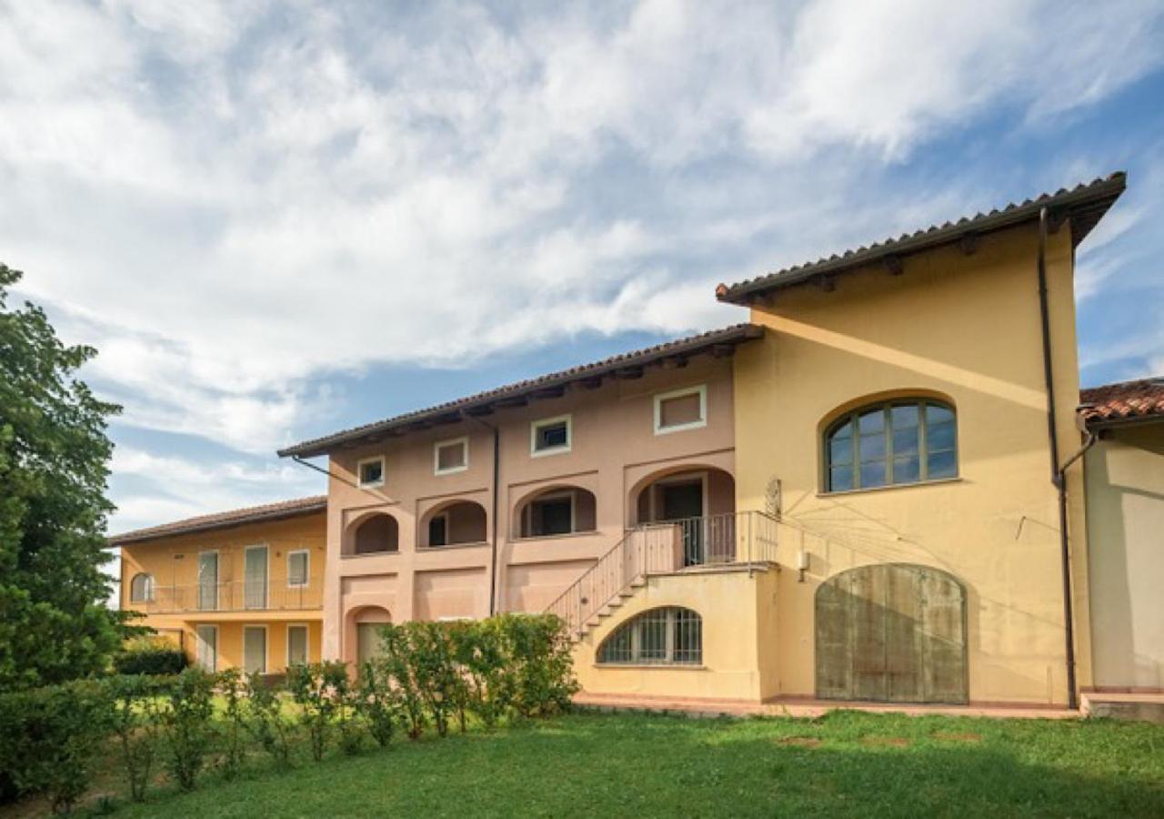 Apartmán Charming Loft Golf Club Barolo Novello Exteriér fotografie