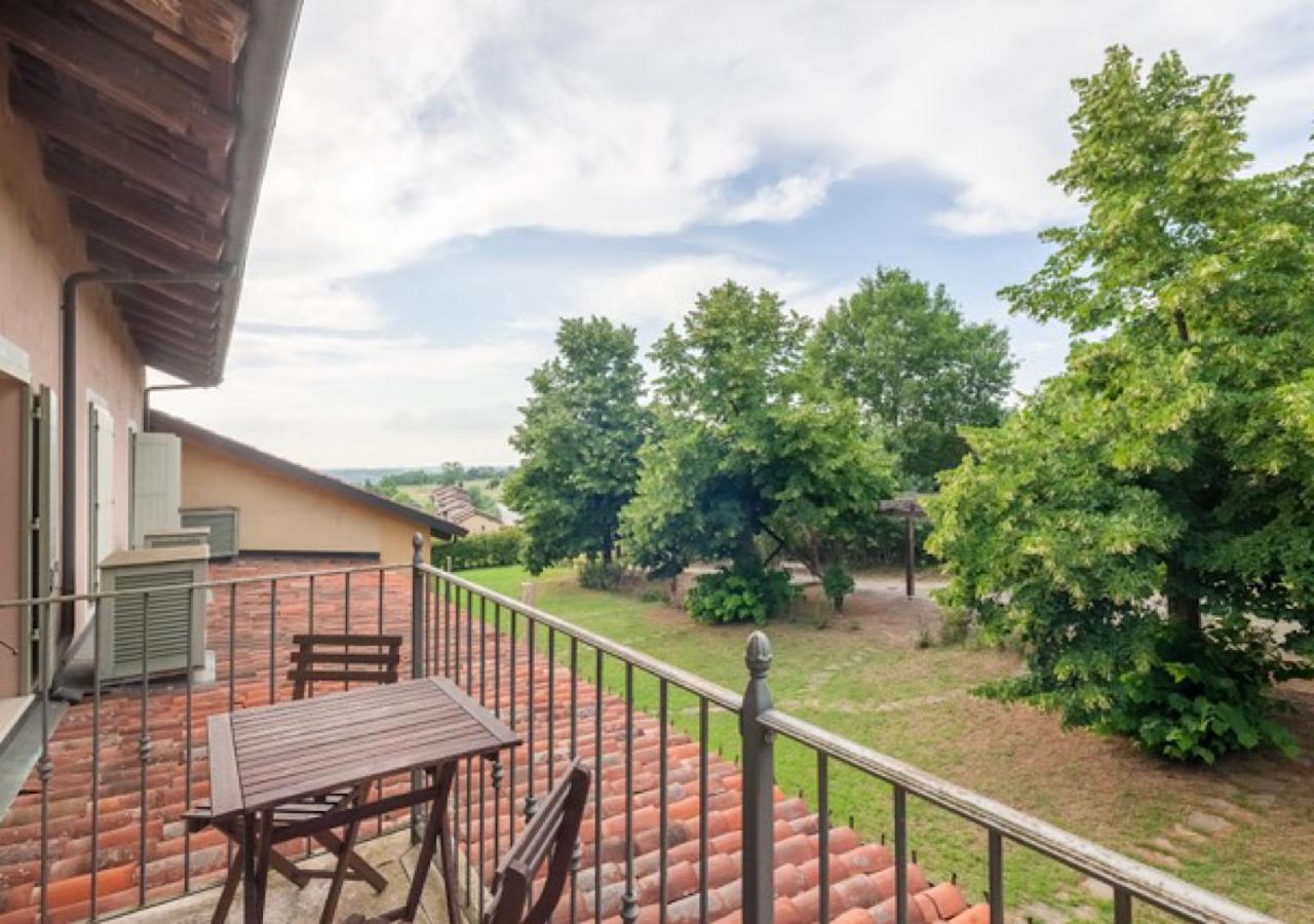 Apartmán Charming Loft Golf Club Barolo Novello Exteriér fotografie